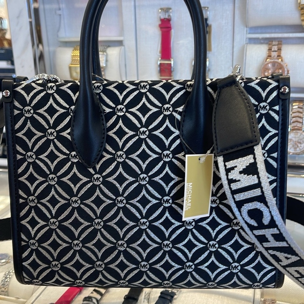 Michael Kors Mirella Small Metallic Logo Jacquard Crossbody Bag Black/Silver
NW - Picture 16 of 16